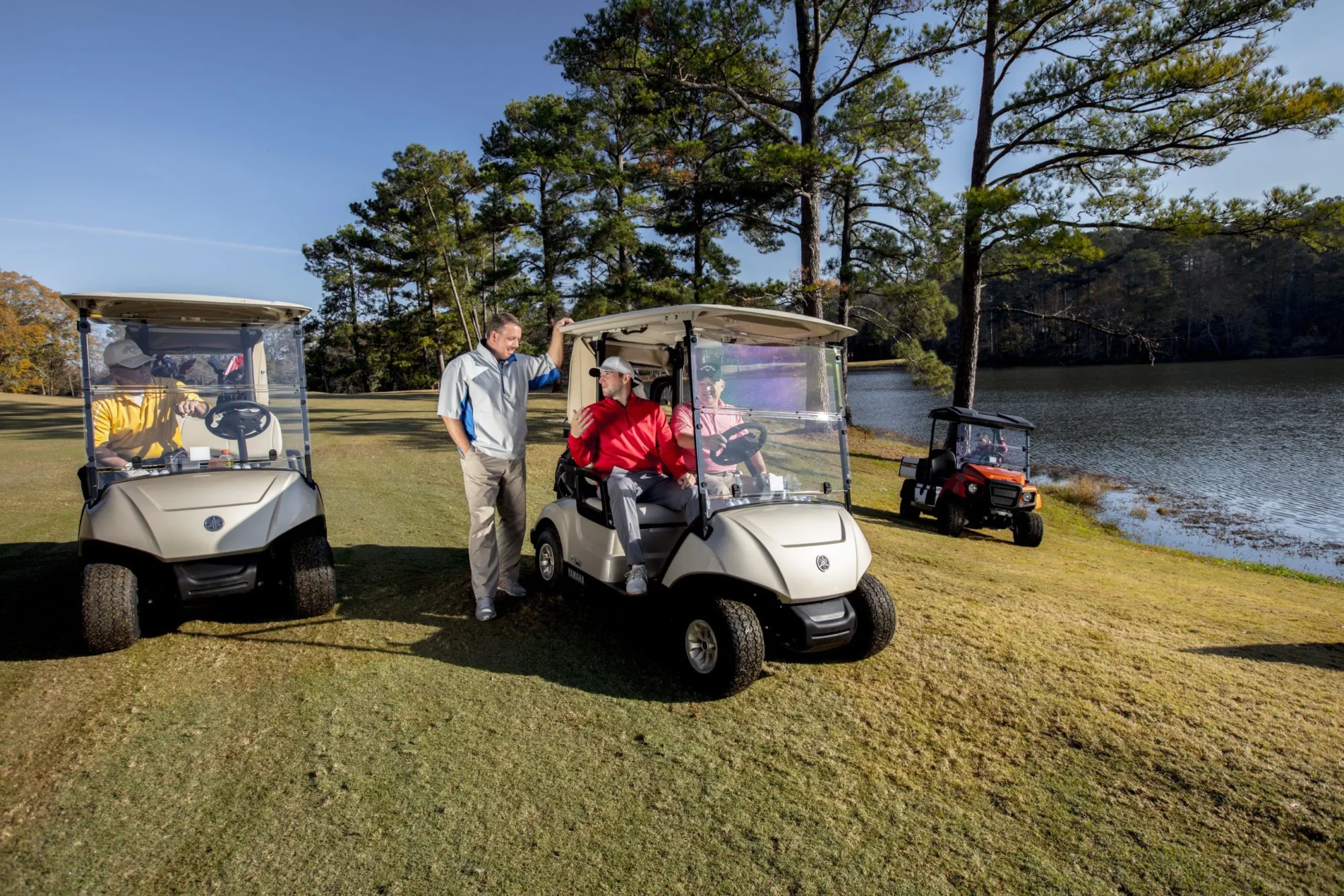 Drive2-Fleet-Sandstone-Team-Talking-scaled.jpg