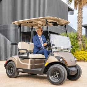 Yamaha-Golf-Carts-Lifestyle-Image-145-of-147.jpg